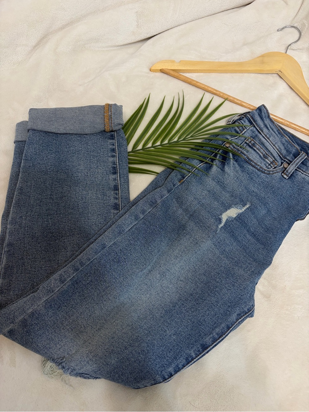 Ripped High-Rise Fashion Nova Jeans | Size 5